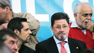 "Sunt printre fanii dinamoviști și copaci veștejiți"** Sfaturile lui Dinu către Andone