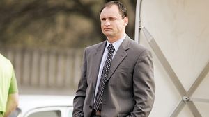 „Toni a mers la două capete"