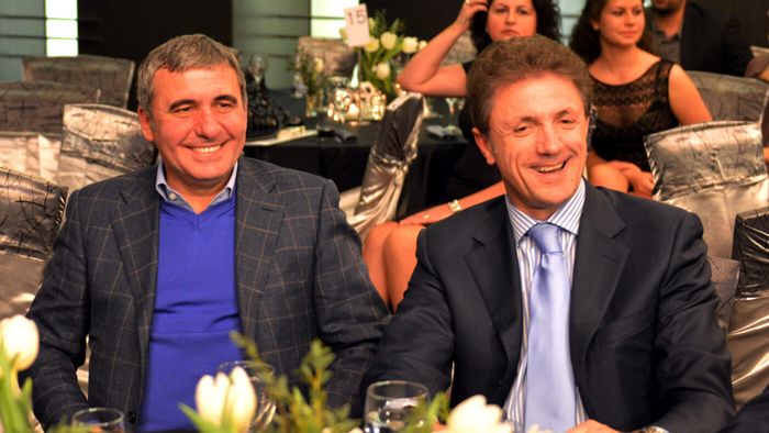 Ce au scris Gheorghe Hagi și Gică Popescu de ziua clubului FC Barcelona