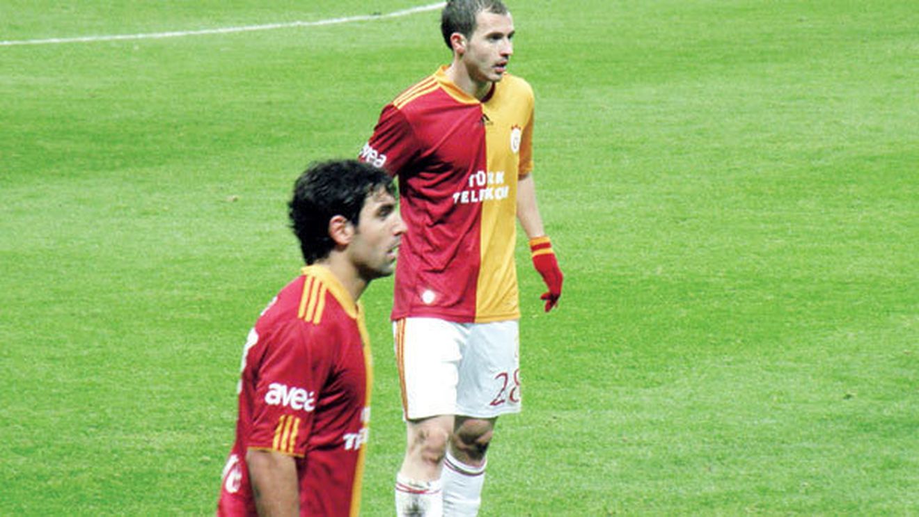 Lucescu jr. l-a rugat pe tatăl său să-l aducă pe Stancu la Rapid!** Turcii au izbucnit ÎN RÃ‚S când au auzit câți bani dau giuleștenii: "E o glumă?"