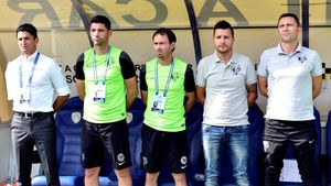 "Lupii" au rămas fără omul care i-a adus pe Albin, Pecanha, Alcenat și Teixeira. Marius Nicolae nu mai este managerul sportiv al Petrolului