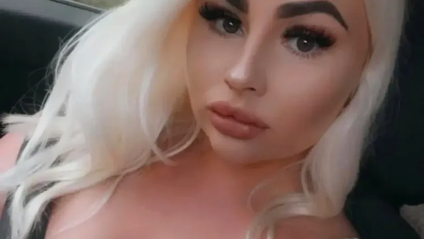 Un model OnlyFans spune că a vrut doar să-și șocheze și să-și sperie iubitul când l-a înjunghiat mortal