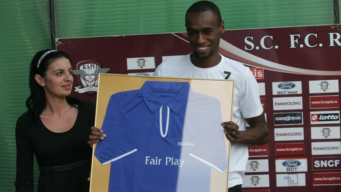 Fanii imploră: "Cesi, nu pleca, Rapid este casa ta!"