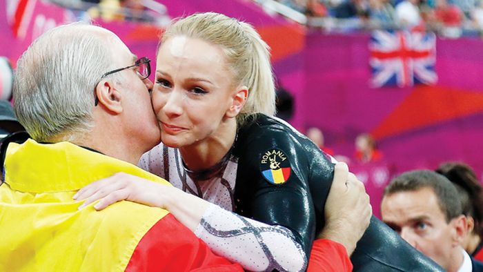 Nadia, entuziasmată de victoria Sandrei:** "E fantastic că a reușit să o învingă pe favorită"! Ce medalii crede "Zeița de la Montreal" că mai pot lua gimnaștii români