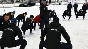 Steliștii se antrenează în viscol, Răducan susține că terenul de pe Național Arena va fi bun: "Nu mai avem emoții"