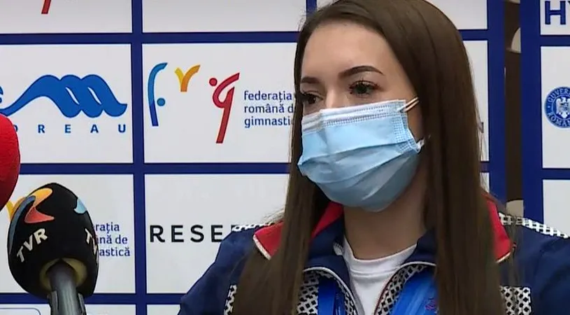 Larisa Iordache a adus medaliile în țară! Delegația de gimnastică a fost primită cum se cuvine: „Este emoționant pentru mine să fiu aici!”