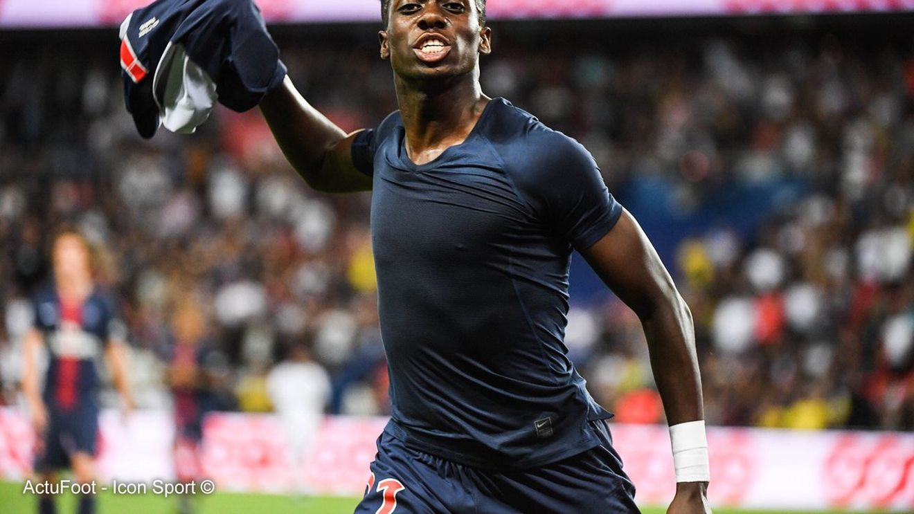 PSG începe anul prost! Campioana Franței își pierde unul dintre cei mai buni tineri fotbaliști. Plecarea e anunțată în presa din Anglia