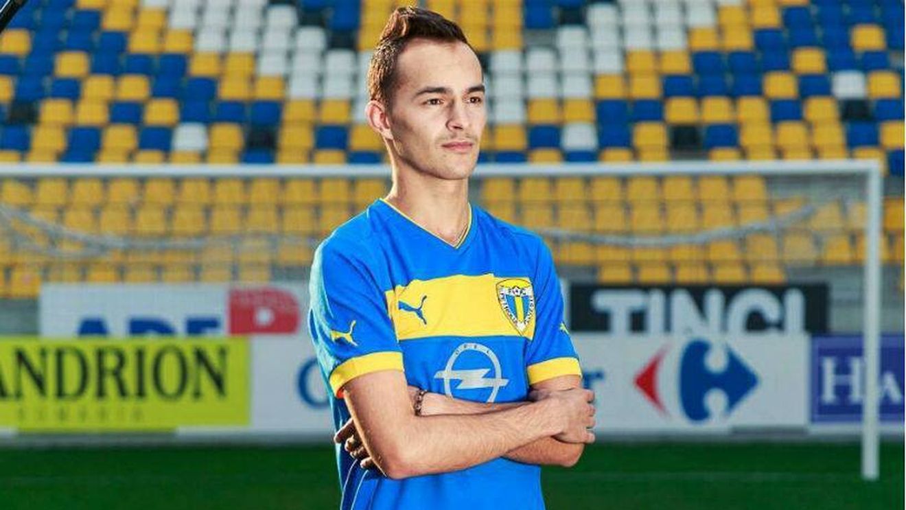 Azi căpitan, mâine doar elev la liceu. Vlad Radu a învins cancerul, dar nu mai poate juca niciodată fotbal: "Mă gândesc doar la facultate acum. Nu vreau la București, îmi amintește că am fost bolnav"