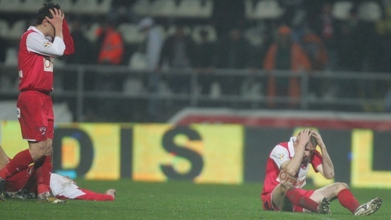 Moți, pus la zid:** "Un jucător inteligent urmărește faza, el era la 6 metri de Wesley"