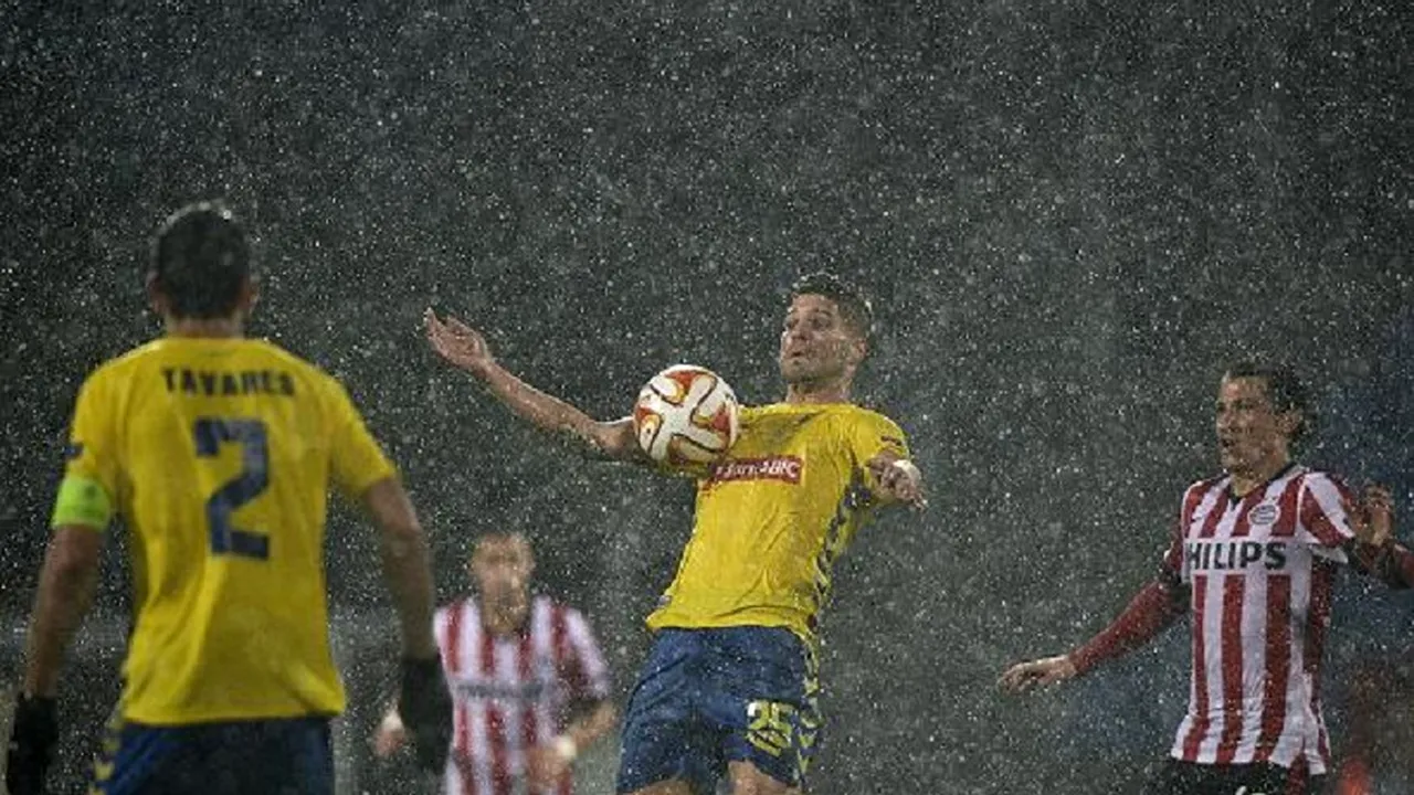 Amânat din cauza ploii, Estoril - PSV s-a terminat 3-3