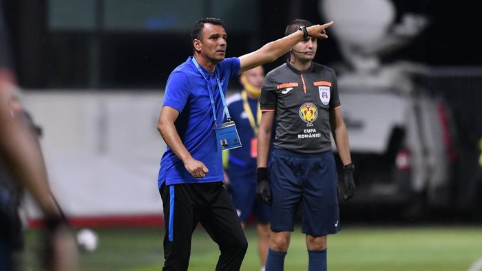 Toni Petrea, criticat dur pentru deciziile pe care le-a luat înaintea partidei FCSB - Viitorul. „Este o schimbare fără logică” | VIDEO EXCLUSIV ProSport Live