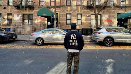 Aşa arată tot imperiul imobiliar al magnatului care a plătit 400.000.000 de dolari pentru 1.000 de apartamente în New York. A mai investit 100.000.000 de dolari într-un proiect rezidențial de 3 miliarde de dolari şi alte 100.000.000 de dolari într-o afacere cu 9 zgârie-nori