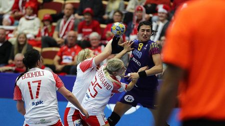 Cristina Neagu a pierdut titlul de golgheter al Europenelor de handbal. Românca, depășită de Stine Jorgensen, care a disputat două meciuri în plus. După ce a eliminat România în grupe, Danemarca n-a mai câștigat niciun meci!