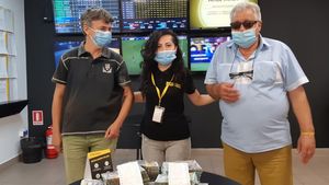 Doi români au copiat unul de la altul. Și meciurile, și câștigul! S-a terminat foaaarte bine pentru ei. Cu 450.000 de lei!!