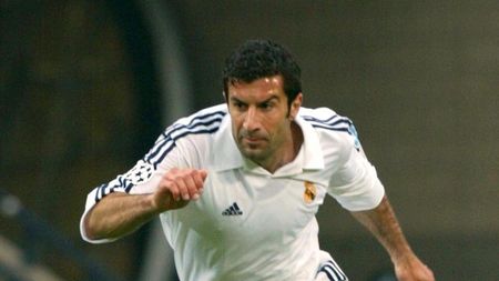 Figo e încă "galactic"! VIDEO Gol superb marcat în amicalul legendelor: Real Madrid - Juventus 2-1