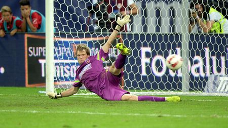 Arlauskis, aproape de Liverpool. Portarul Stelei intră în ultimele șase luni de contract