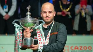 Luca Brecel este noul campion mondial la snooker! Jucătorul lăudat de Ronnie O’Sullivan a dat lovitura în finala cu Mark Selby