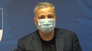 Dan Petrescu a primit titlul de cetățean de onoare al județului Cluj. „Rar mi s-a întâmplat să fiu așa de emoționat ca acum” | VIDEO