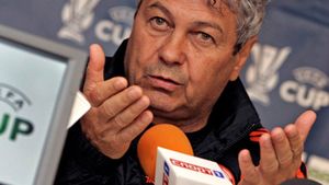 Lucescu: "În câțiva ani, Răzvan va fi antrenorul naționalei"