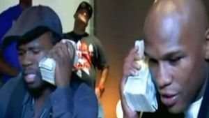 Nebunie în NBA!** Floyd Mayweather a pariat 1,8 milioane de dolari pe o echipă care în sfertul patru era condusă cu 21 de puncte! VEZI ce s-a întâmplat la final