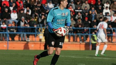 Pregătesc plecarea lui Tătărușanu? "Nu a convins!"** Steaua a pus ochii pe un fan rapidist pe care l-a dat afară pentru că era scund