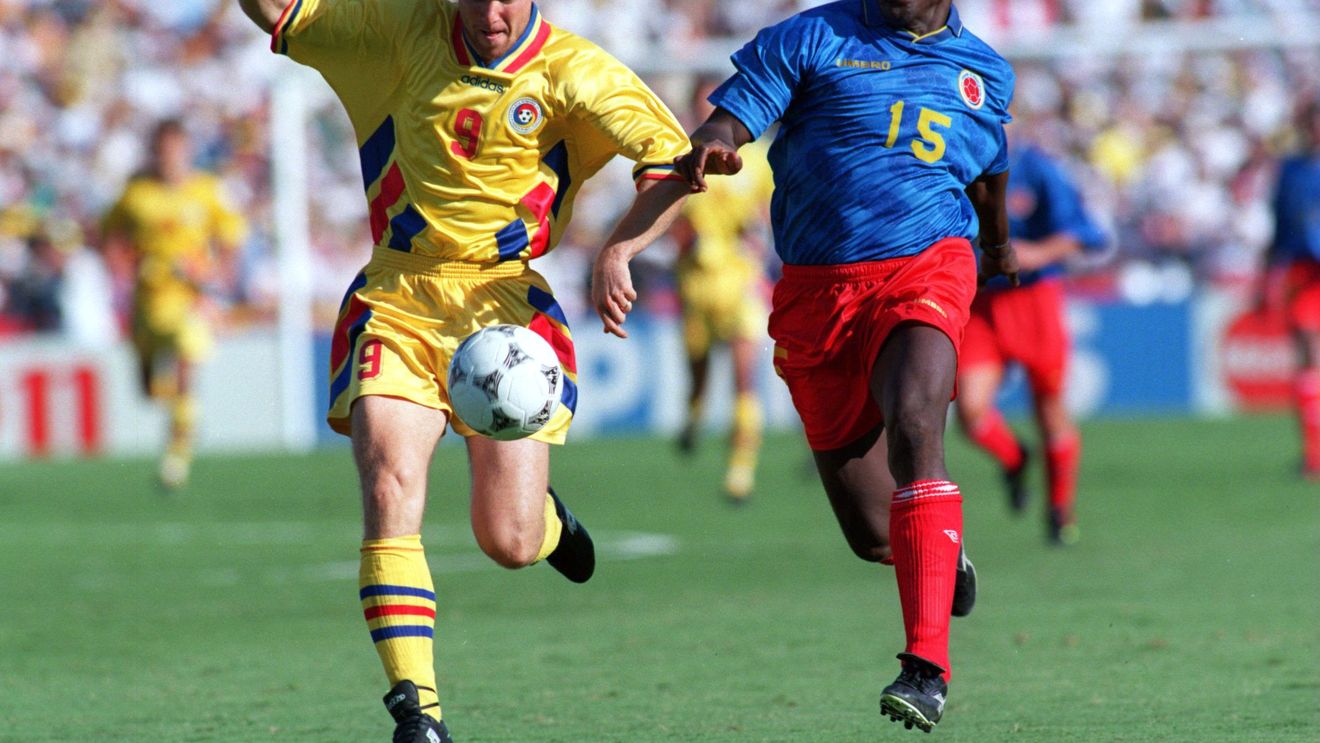 A fost antrenorul lui Răducioiu și se băga la miuțe, acum e campion mondial. "Stă foarte aproape de jucători, intra la 5 contra 2" 