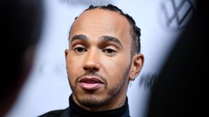 Telenovela dintre Mercedes și Lewis Hamilton naște controverse! Ralf Schumacher îl atacă pe britanic: „Formula 1 este mai presus de orice pilot”