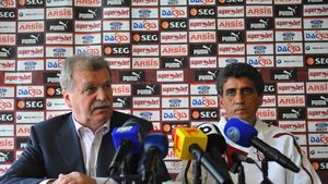 Dinu Gheorghe:** "Rada a fost singura opțiune!" Noul staff al Rapidului și motivul pentru care s-a renunțat la Șumi