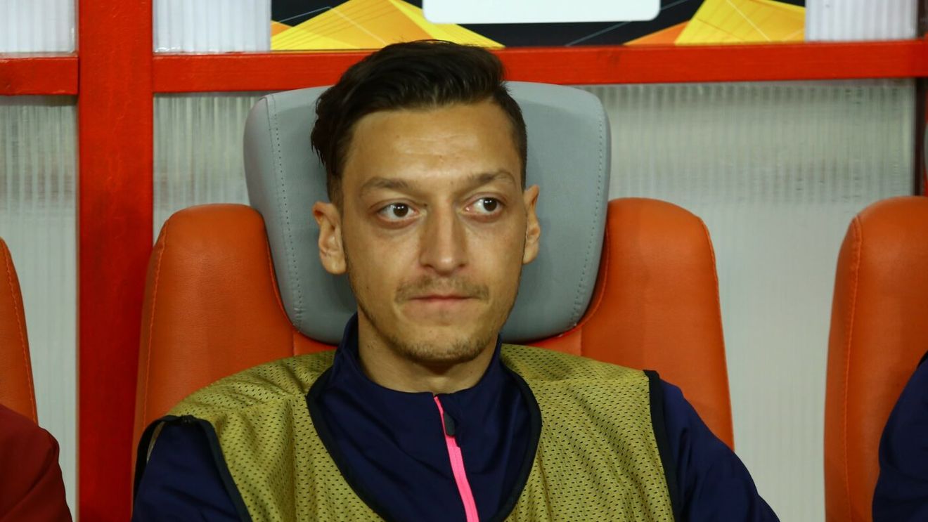 Fostul star al lui Real Madrid, Mesut Ozil, a fost la un pas să ajungă la FC Barcelona, dar a rămas dezgustat de catalani