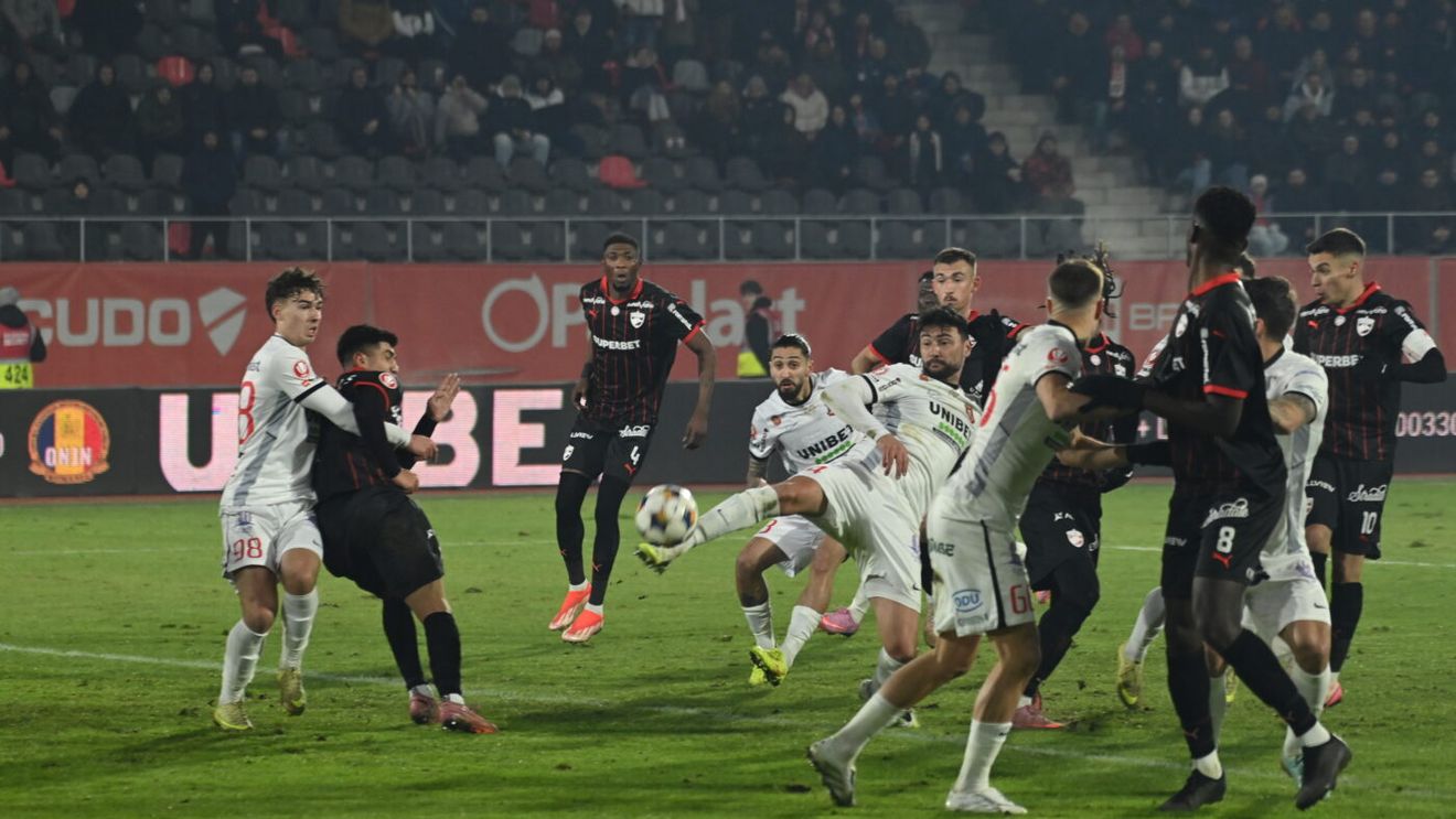 Faceți loc, faceți loc - „câinii” sunt pe primul loc! Dorinel Munteanu s-a recunoscut învins după „trasoarele” fundașului Raul Opruț