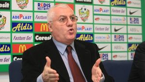 "FRF are cuțitul! **Mititelu trebuie să aibă grijă să nu supere pe cineva de acolo!"