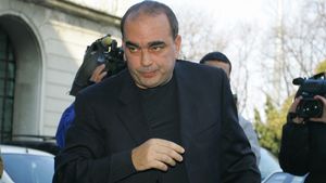 Nețoiu: "Badea e responsabil pentru huliganismul suporterilor"