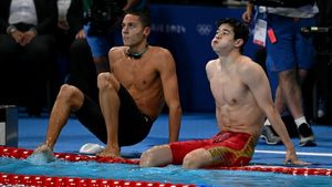 Zhanle Pan e dărâmat după eliminarea de la 200 de metri şi ratarea luptei pentru medalii cu David Popovici: „Nu ştiu ce s-a întâmplat”