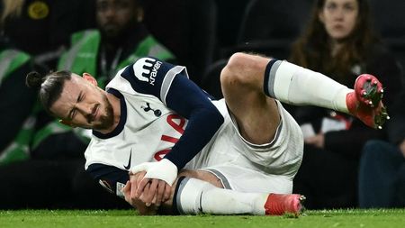 Radu Drăguşin e deja istorie la Tottenham. Echipa lui Ange Postecoglou negociază transferul cu Chelsea, după ce a semnat deja un înlocuitor pentru român