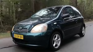 Cum a ajuns să arate Toyota Yaris cu care un bărbat a parcurs 454.408 de kilometri