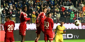 🚨 Petrolul Ploiești – FC Botoșani 1-2, în a 7-a etapă a play-out-ului din Superliga. Moldovenii câștigă trei puncte de aur pe „Ilie Oană” și reușesc să iasă din zona roșie a clasamentului