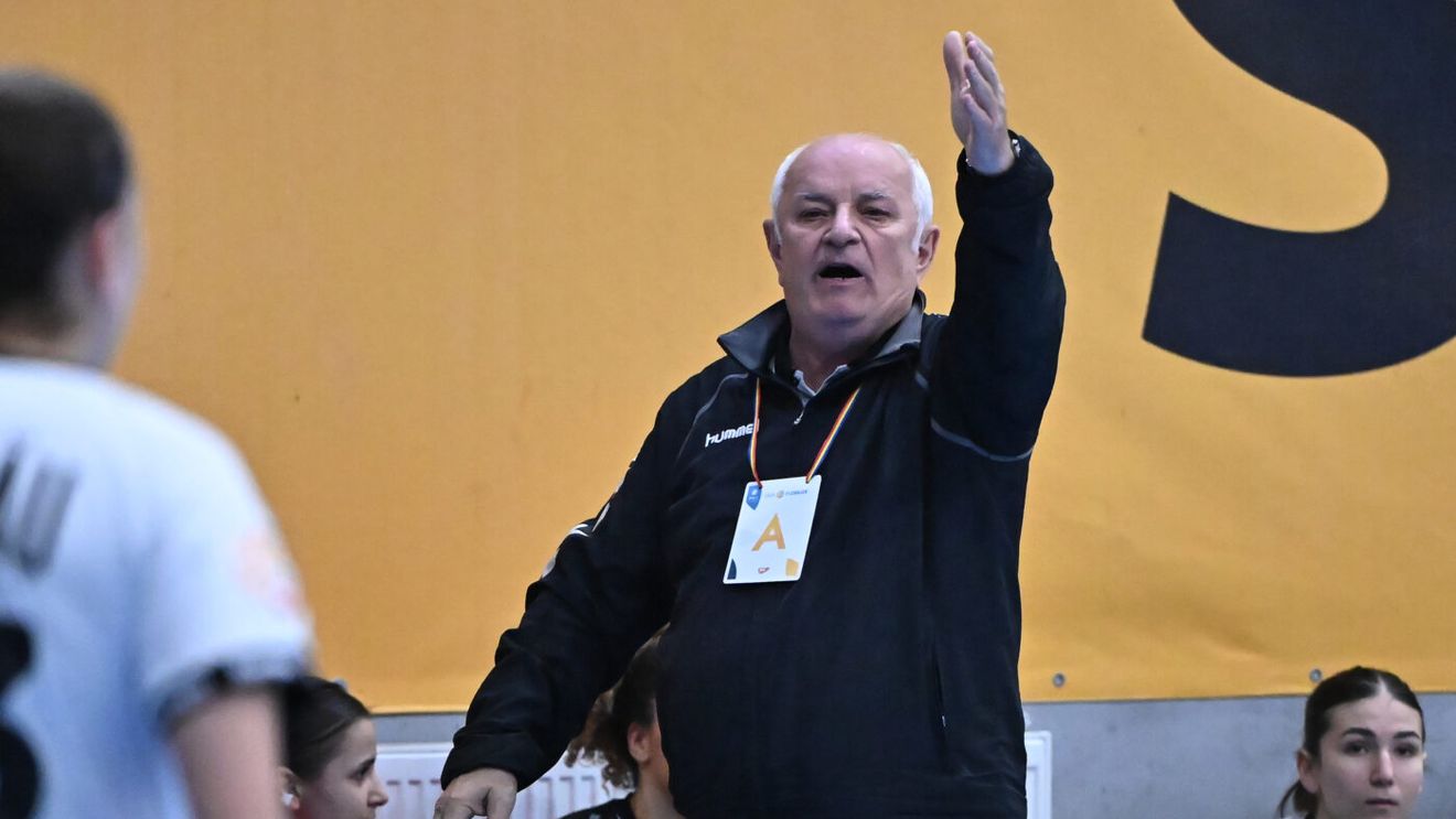 Comentatorii PRO au rămas siderați când au ascultat ce le-a spus Gheorghe Tadici jucătoarelor sale. Le-a înjurat, într-un derapaj grosolan, în timpul time-out-ului şi totul s-a auzit la TV