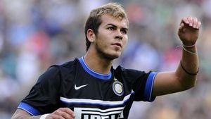 Selecționerul reacționează după blocarea negocierilor Alibec - Steaua: "Niște jucători au luat-o razna în ceea ce privește pretențiile. Îl înțeleg și pe patronul Stelei"