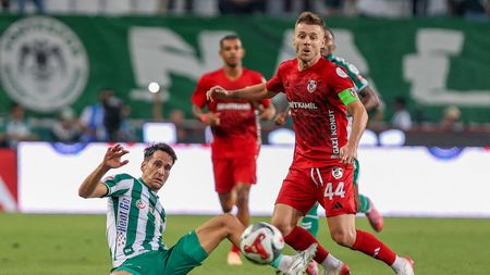 Alex Maxim i-a năucit pe turci. Ce a reușit în meciul cu Kasimpașa