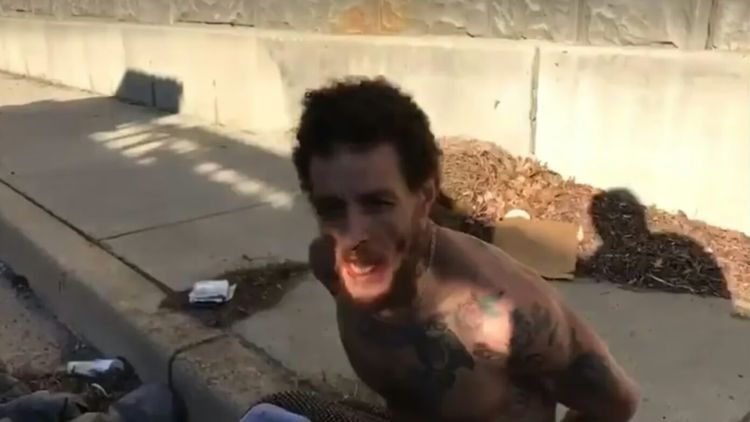 Milionarul a ajuns cerşetor după ce şi-a pierdut averea. Omul străzii a fost vedetă NBA