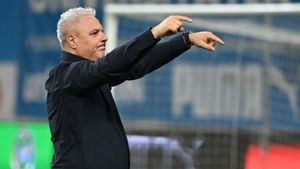 „N-am cătușe să-l rețin!”. Marius Șumudică, gluma zilei despre Pantalon, fotbalistul lui CFR Cluj
