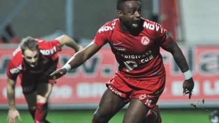 Operațiunea "Mulemo" e aproape de final! Dinamo, la un pas să îl transfere pe fotbalistul de care "trage" de două luni