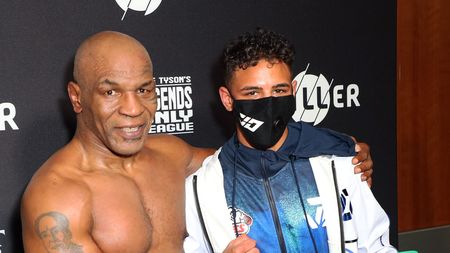 Mike Tyson s-a enervat după ce Canelo Alvarez l-a amenințat pe Leo Messi. „Va trebui să revin în ring!”