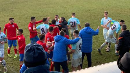 Scandal uriaș la Steaua - FCSB 2! Jucătorii au fost la un pas de bătaie, iar Daniel Oprița și Aris Soiledis, eliminați pe final de meci | GALERIE FOTO