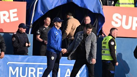 „E târziu acum să-l schimbi”. Încă un antrenor sub presiune în Superliga: “Dacă joacă în stilul ăsta, vor avea mari probleme”