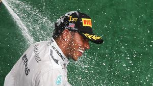 Lewis Hamilton, "prinț" în Bahrain. Nico Rosberg rămâne lider în clasamentul piloților
