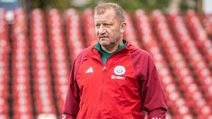 Dorinel Munteanu l-a făcut praf pe Florin Bratu: „Acest Don Juan iese evidență prin cum se îmbracă, nu ca antrenor. Să nu-mi dea mie lecții”