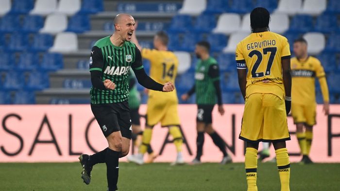 Vlad Chiricheș, victorie răsunătoare pe terenul lui AC Milan! Ciprian Tătărușanu a revenit pe banca de rezerve
