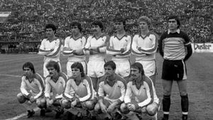 Marin Dragnea, jucător timp de zece sezoane la Dinamo, despre dezvăluirile lui Cornel Dinu: "Nu-mi aduc aminte să fi fost avantajați de arbitraj, ba dimpotrivă" | EXCLUSIV