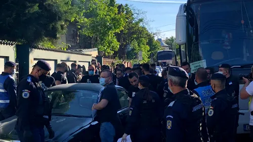 Autoritățile le-au făcut pe plac suporterilor olteni! Fanii Universității Craiova pot intra în stadion cu scenografia | VIDEO